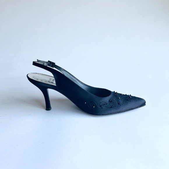 Stuart Weitzman Black Fabric Point Toe Heels size 8.5 - Picture 3 of 14